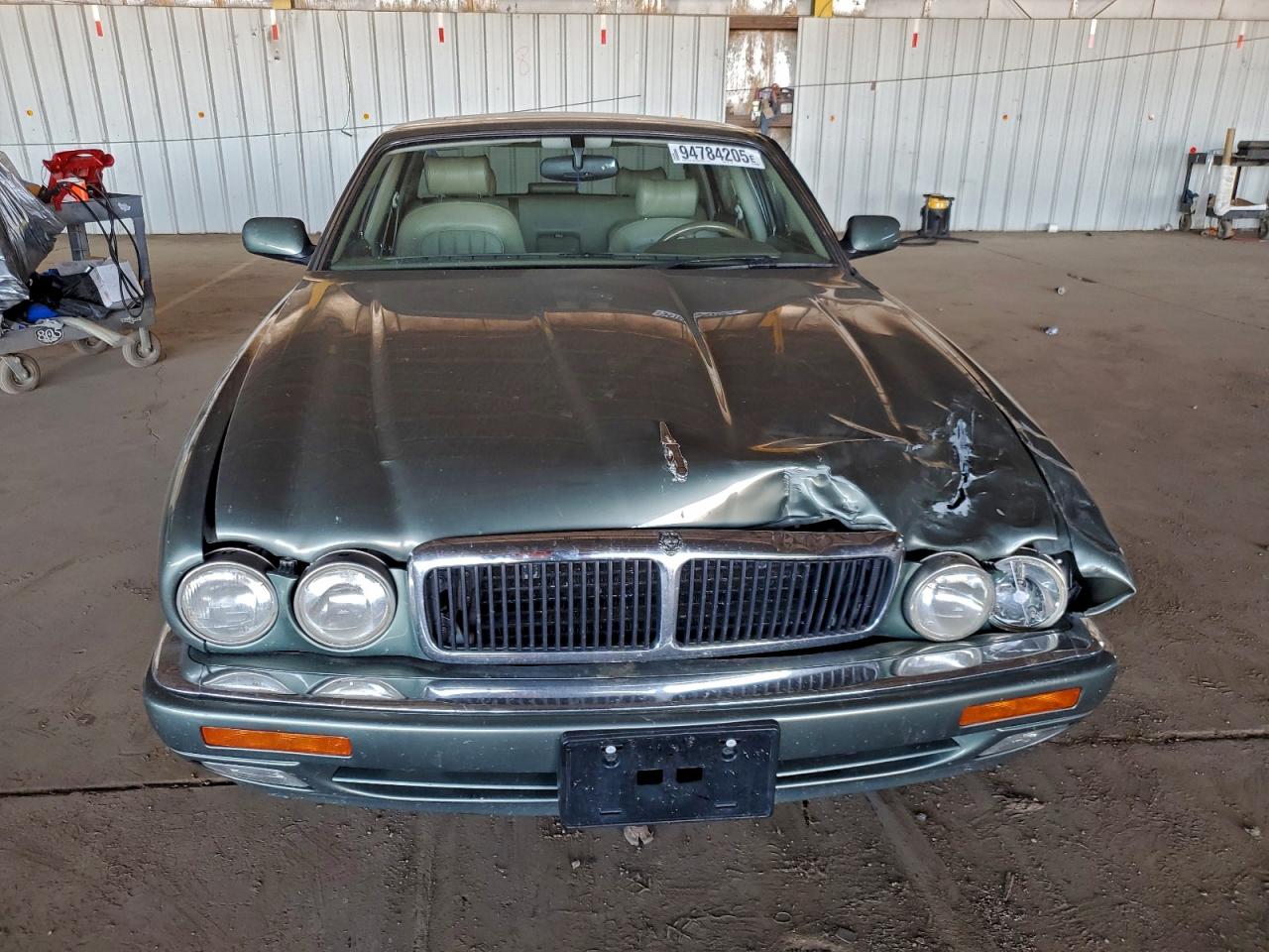Jaguar Xj6 Image 6