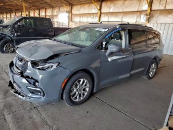  Salvage Chrysler Pacifica