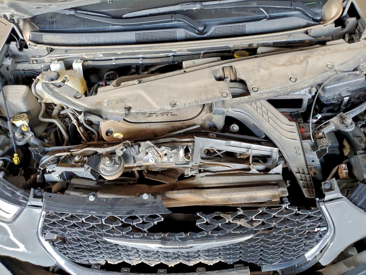 Chrysler Pacifica Touring L Image 12