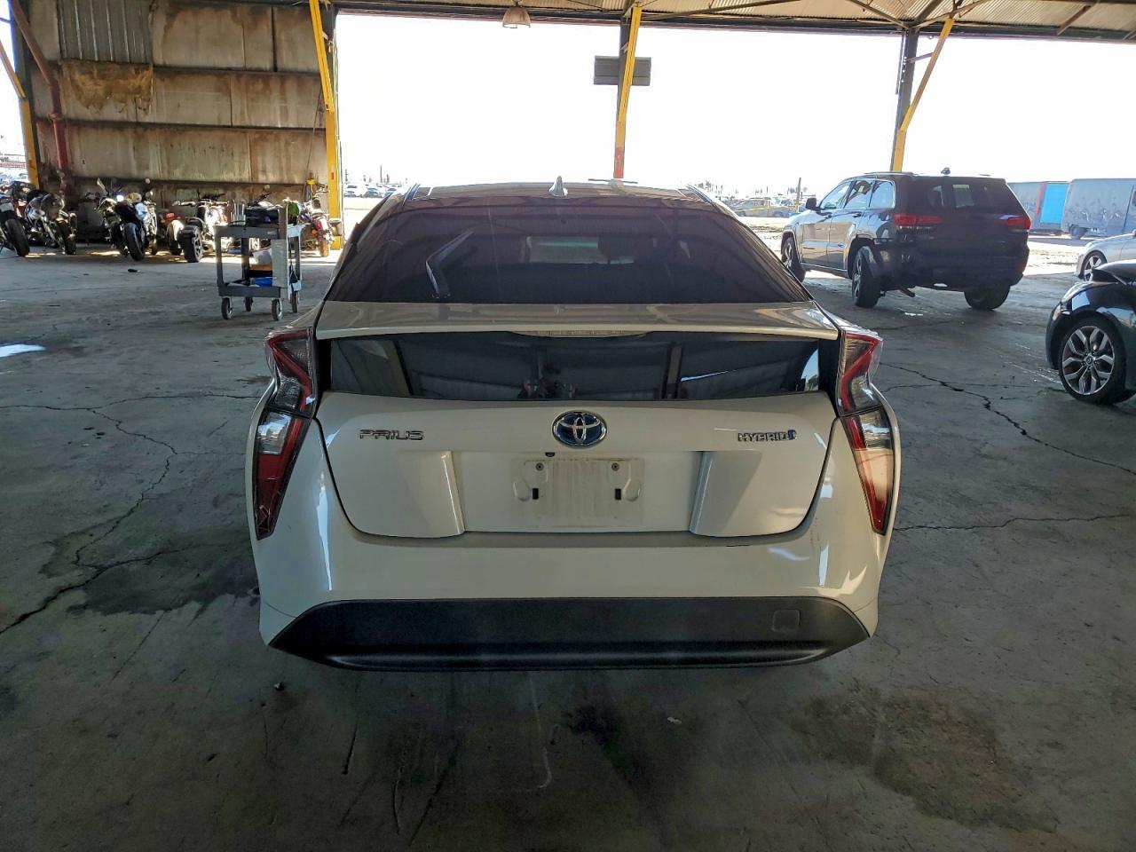 Toyota Prius Image 6