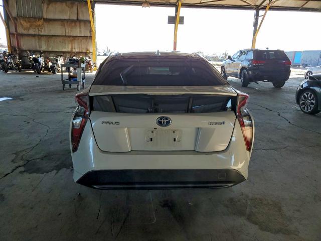 Toyota Prius Image 6