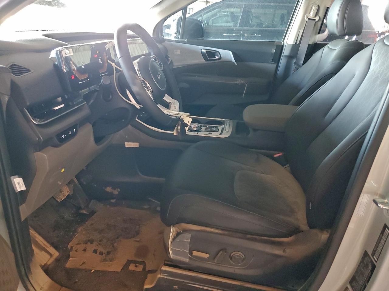 Kia Carnival Ex Image 3