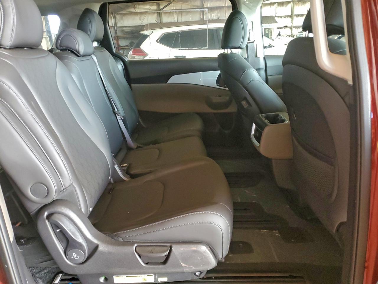 Kia Carnival Lxs Image 10