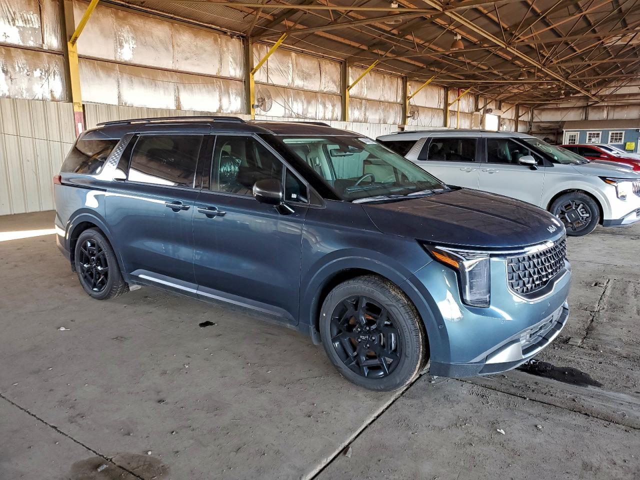 Kia Carnival Sx Image 2