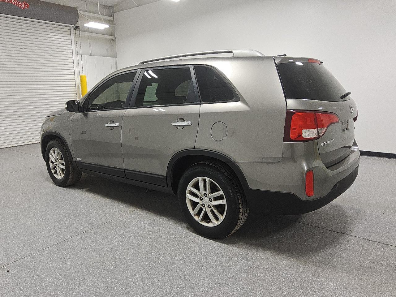 Kia Sorento Lx Image 13