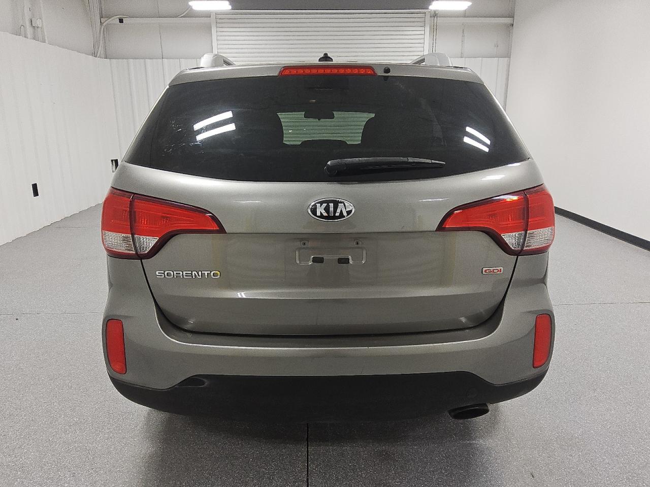 Kia Sorento Lx Image 12