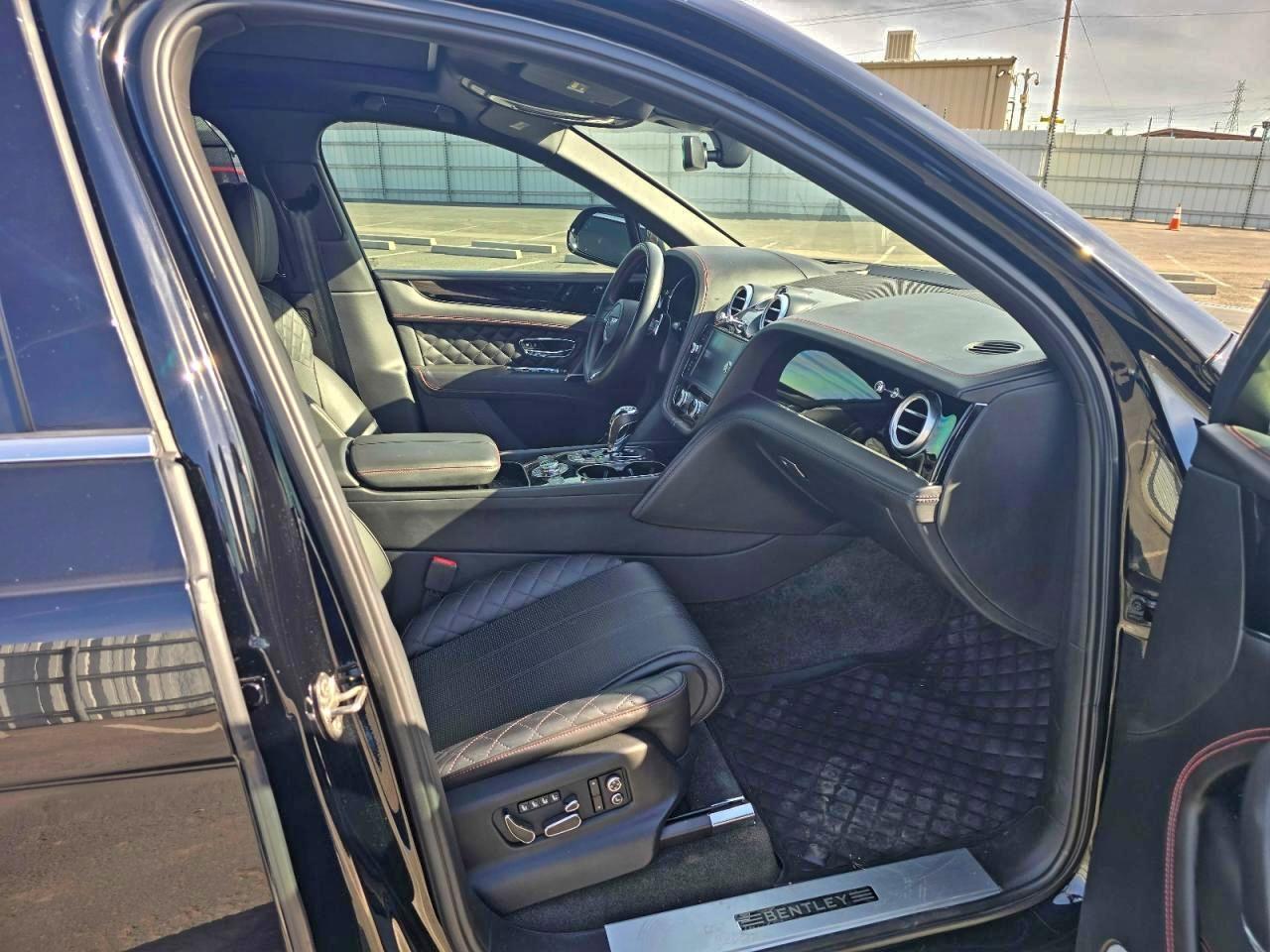 Bentley Bentayga Image 6