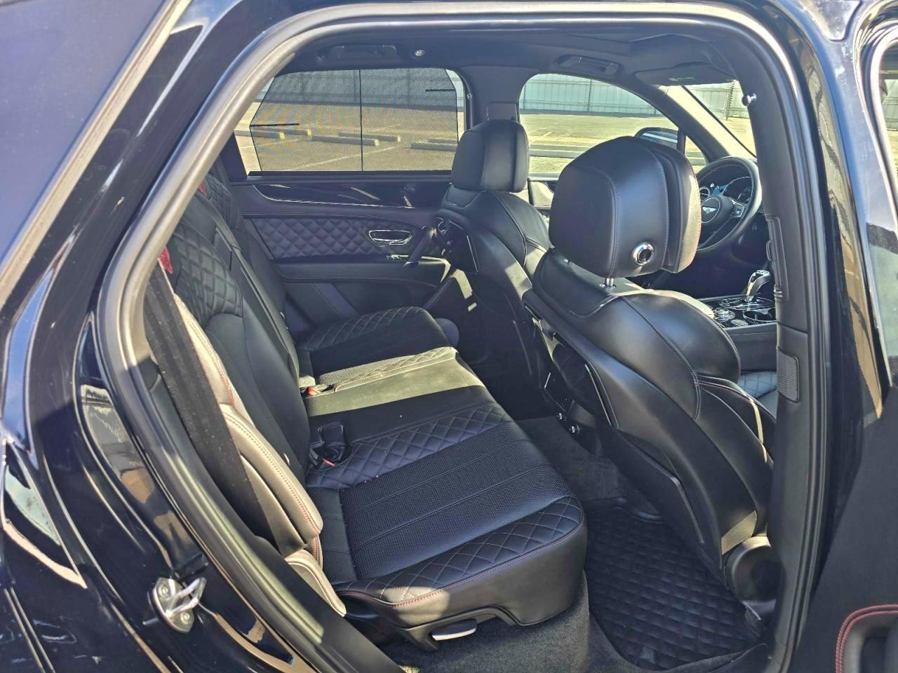 Bentley Bentayga Image 10