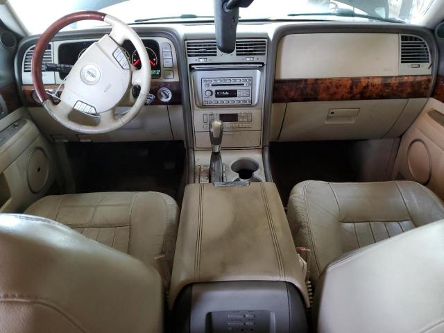 Lincoln Navigator Image 4