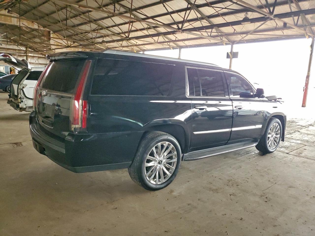 Cadillac Escalade Esv Premium Image 5