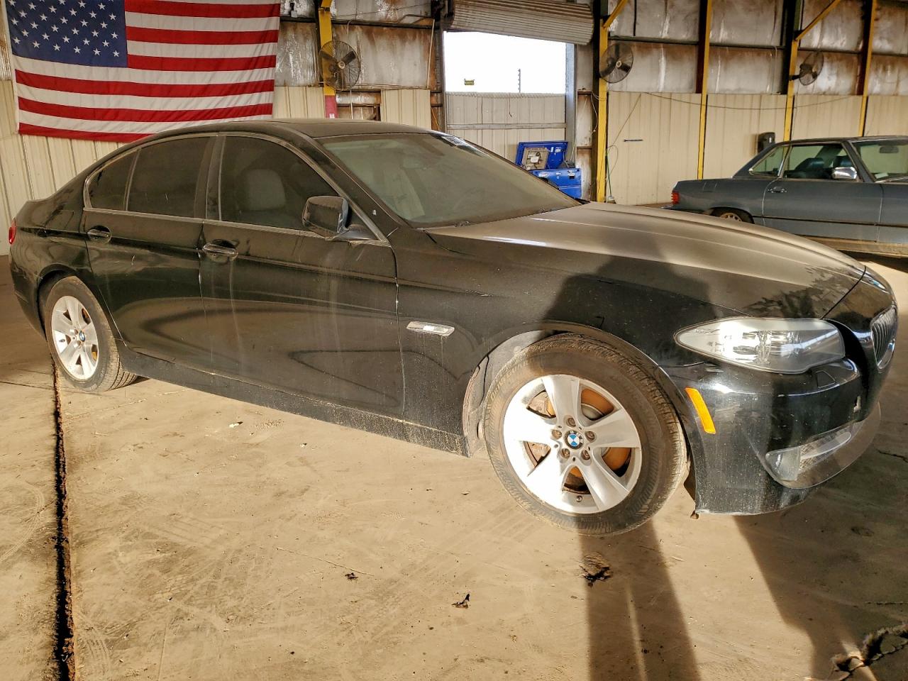 BMW 5 Series I Image 12