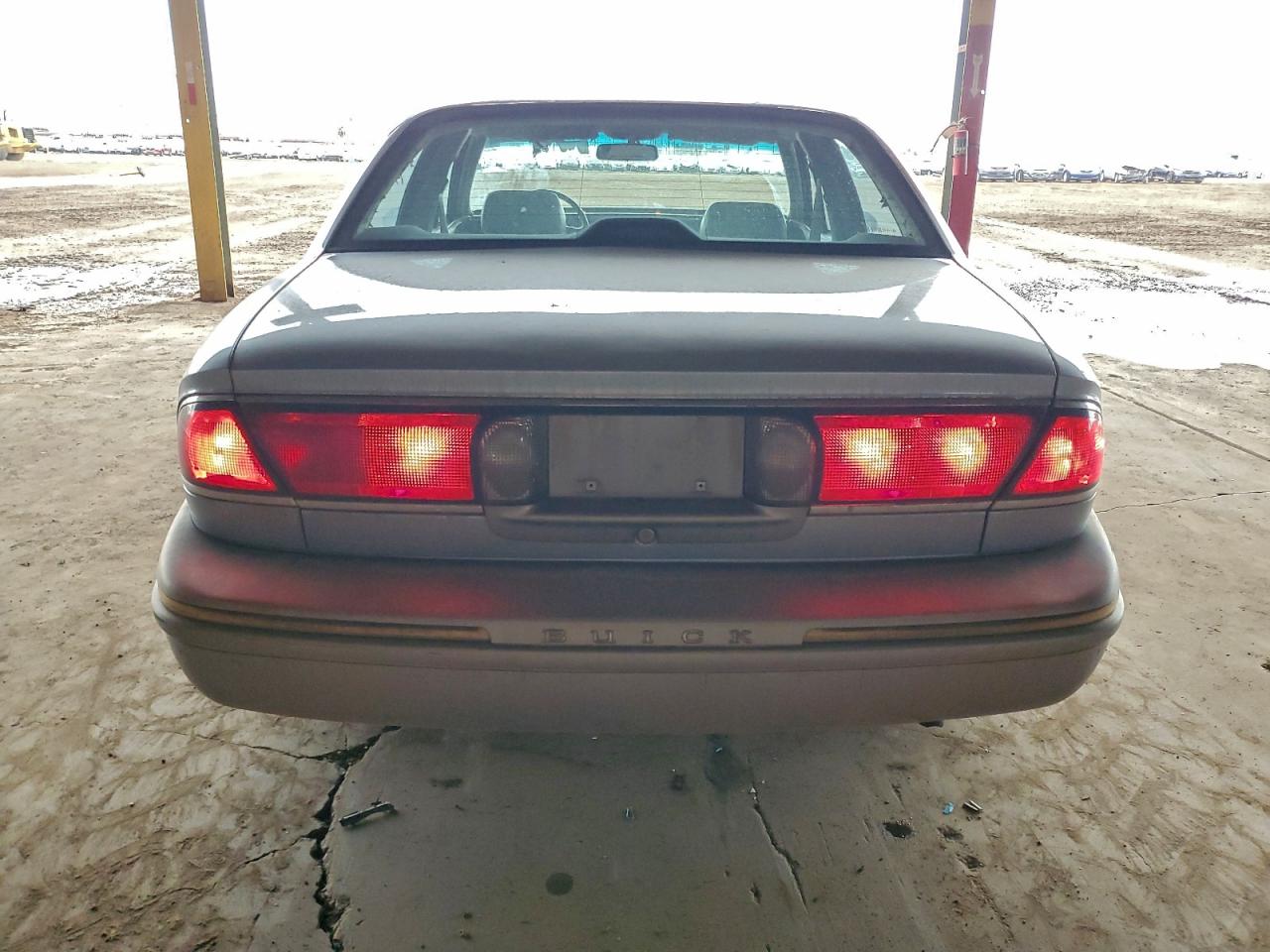 Buick LeSabre Limited Image 6