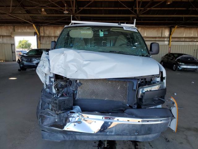 GMC Savana G2500 Image 2