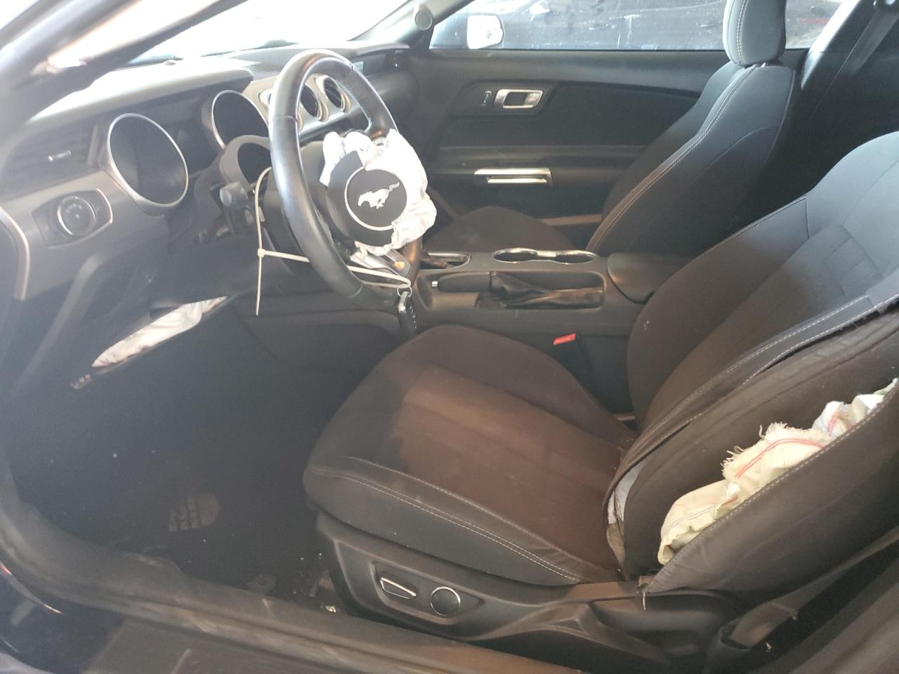 Ford Mustang Image 7