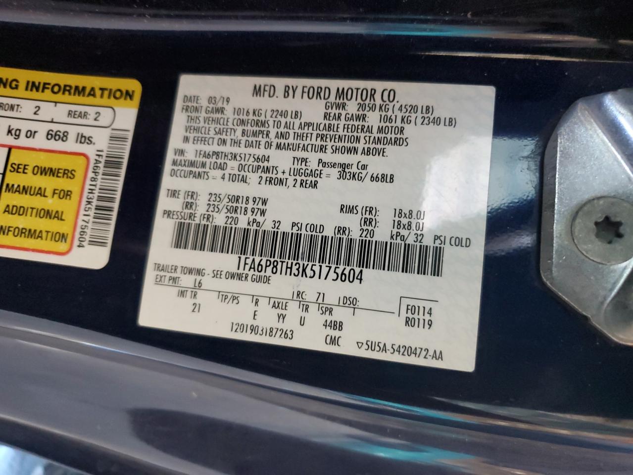 Ford Mustang Image 8