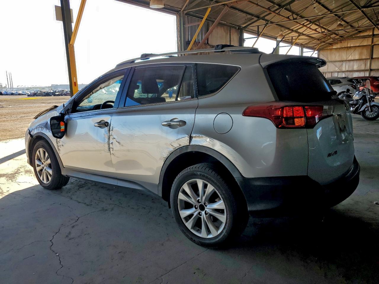 Toyota RAV4 Limited Image 4