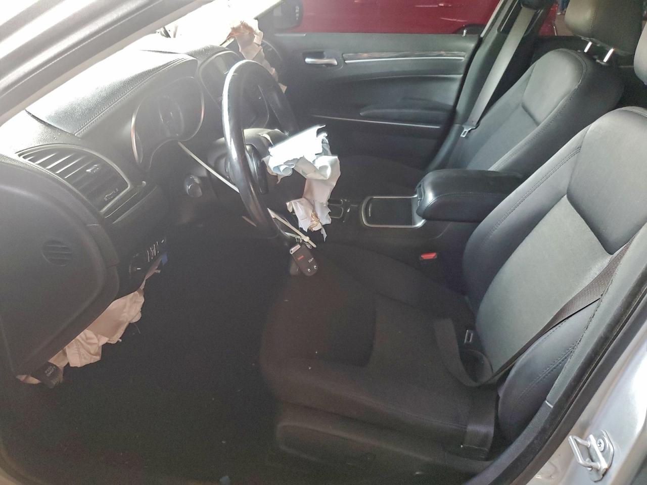 Chrysler 300 Touring Image 5