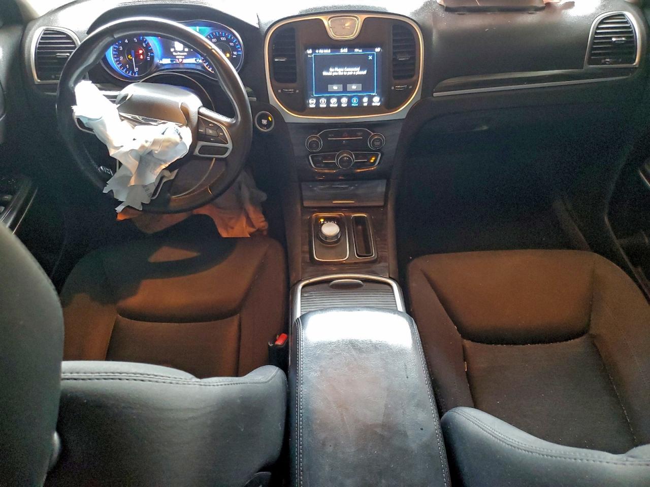 Chrysler 300 Touring Image 11