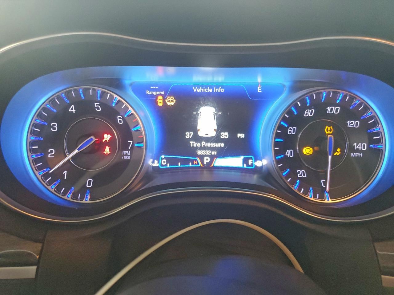 Chrysler 300 Touring Image 7