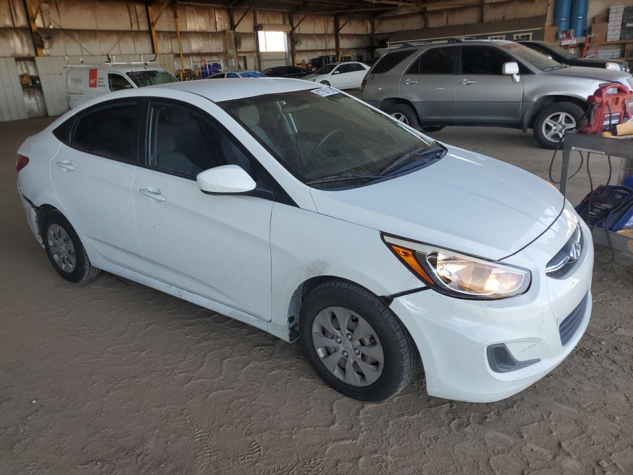 Hyundai ACCENT Se Image 3