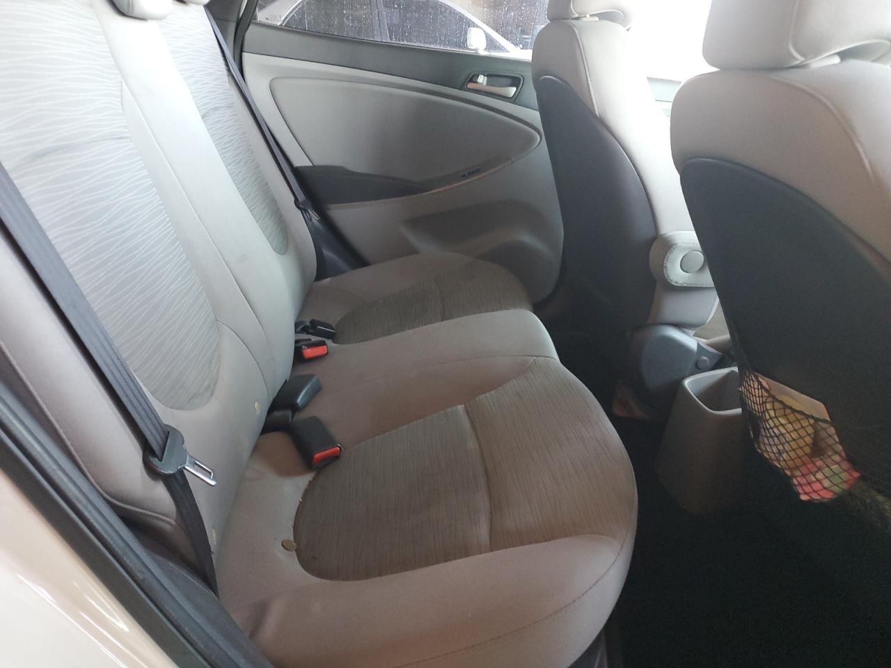 Hyundai ACCENT Se Image 11