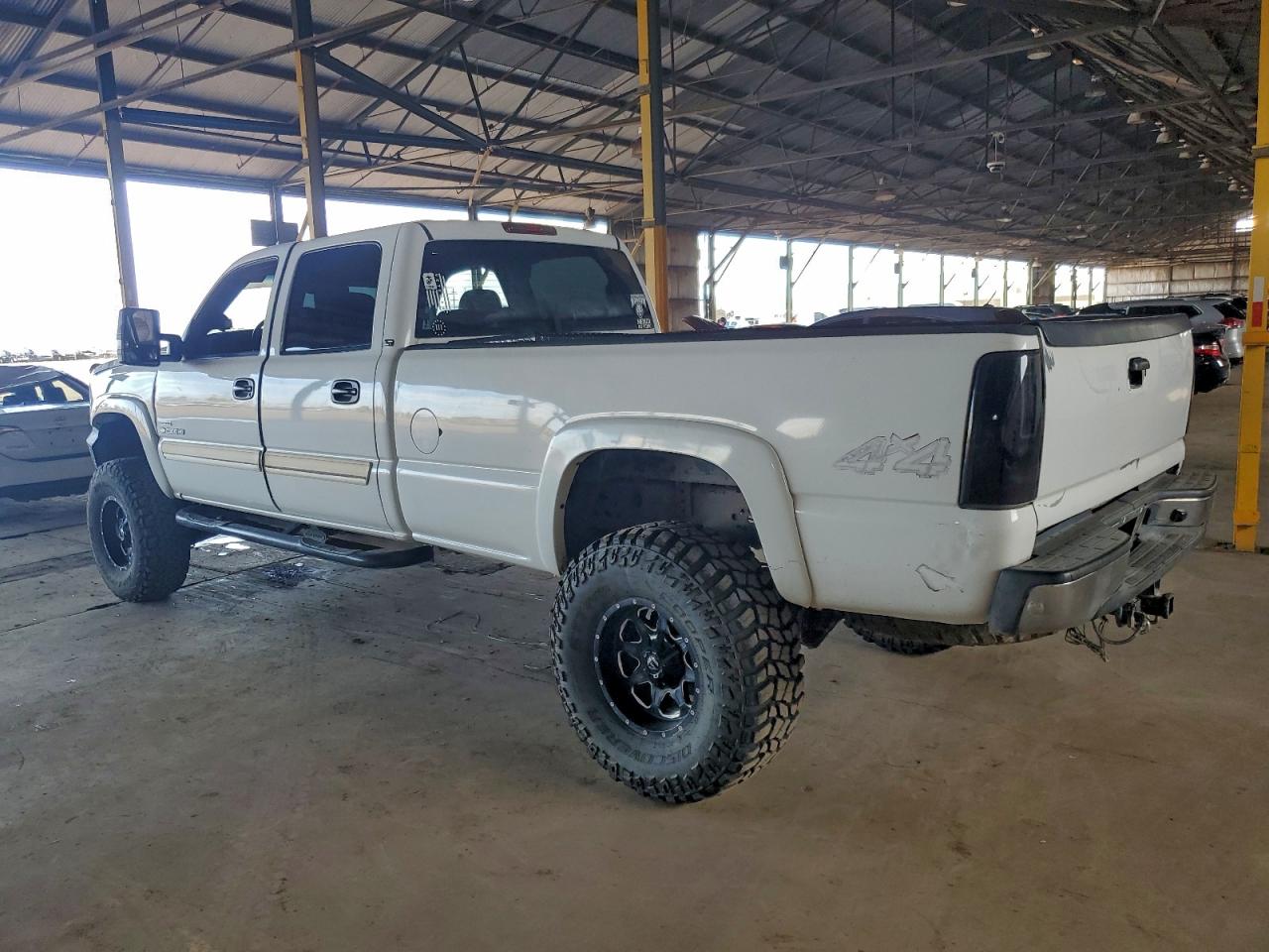 Chevrolet Silverado K2500 Heavy Duty Image 2