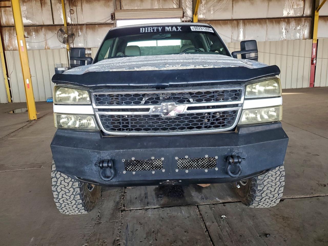 Chevrolet Silverado K2500 Heavy Duty Image 6