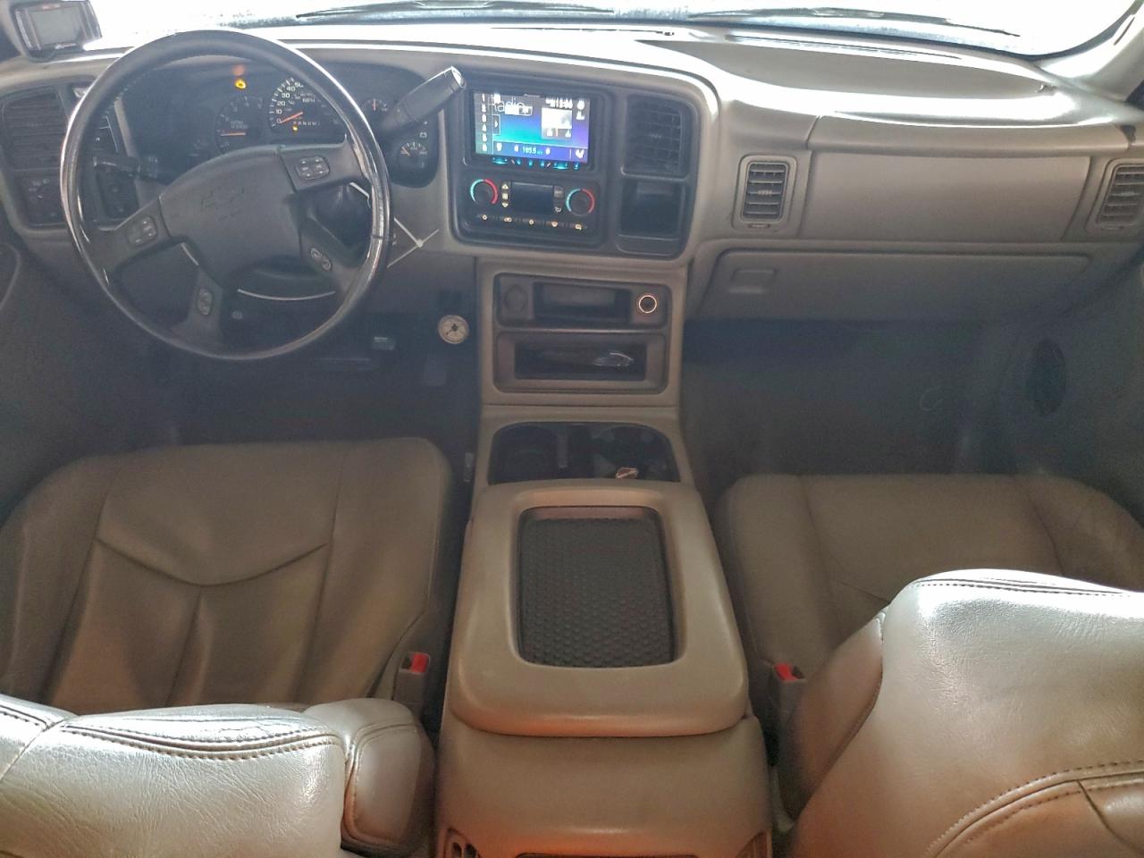 Chevrolet Silverado K2500 Heavy Duty Image 7