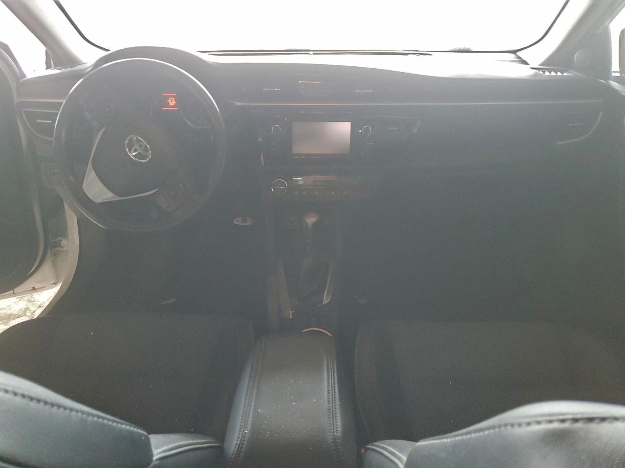 Toyota Corolla L Image 10