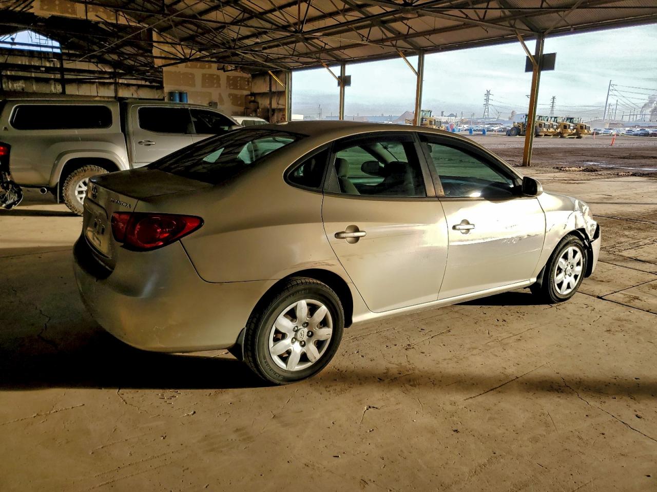 Hyundai ELANTRA Gls Image 3