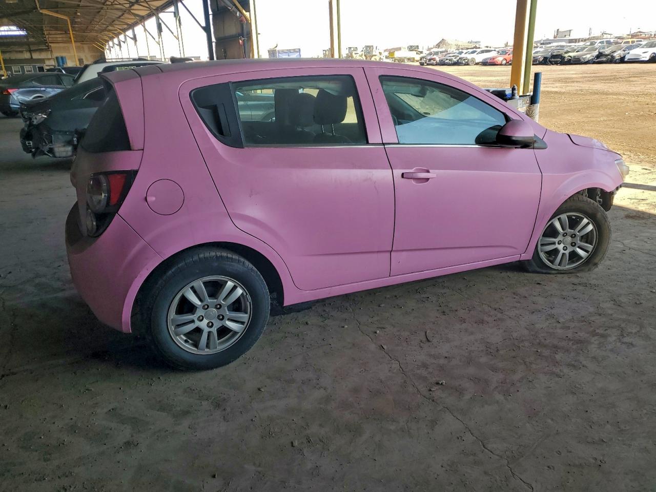 Chevrolet Sonic Lt Image 2