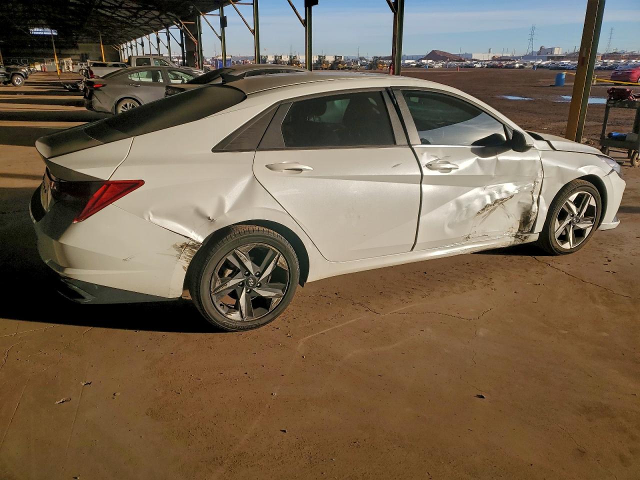 Hyundai ELANTRA Sel Image 3