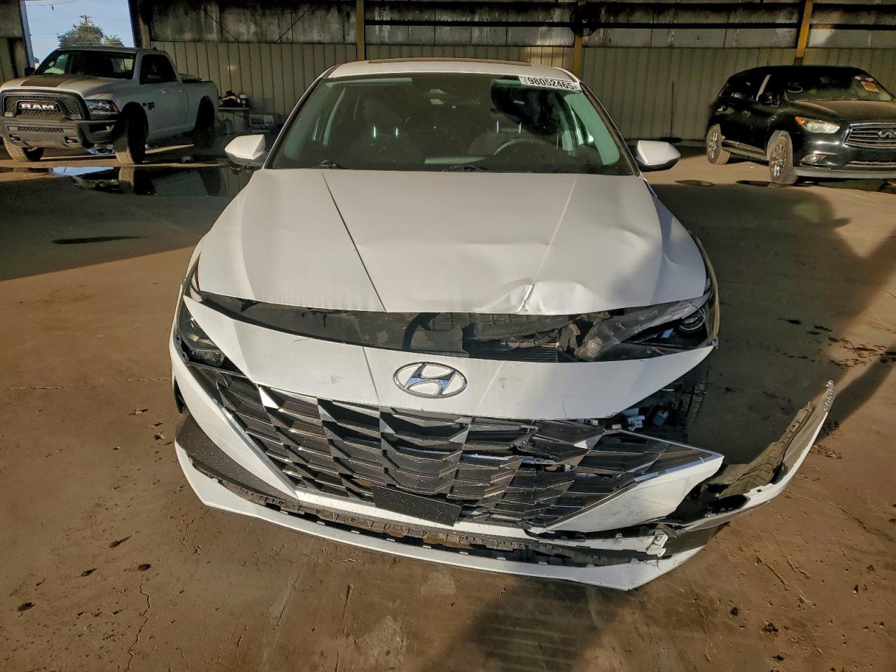 Hyundai ELANTRA Sel Image 4