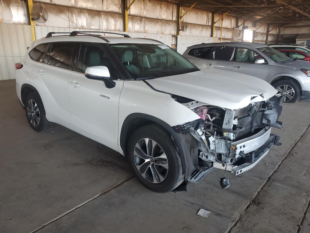 Toyota Highlander Hybrid Xle Image 8