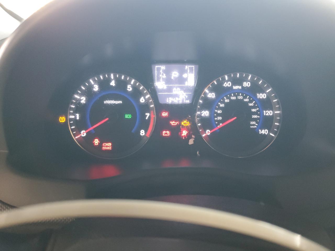 Hyundai ACCENT Se Image 6