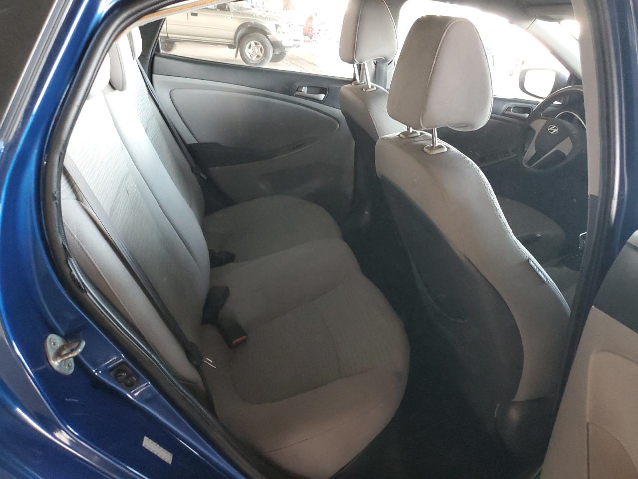 Hyundai ACCENT Se Image 5