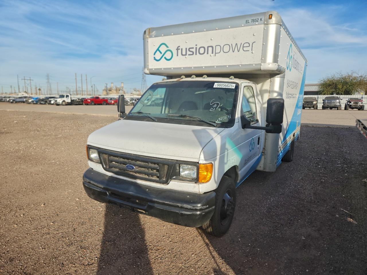 Ford Econoline E450 Super Duty Cutaway Van Image 1