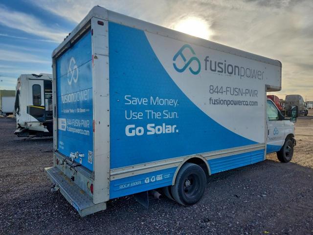 Ford Econoline E450 Super Duty Cutaway Van Image 6