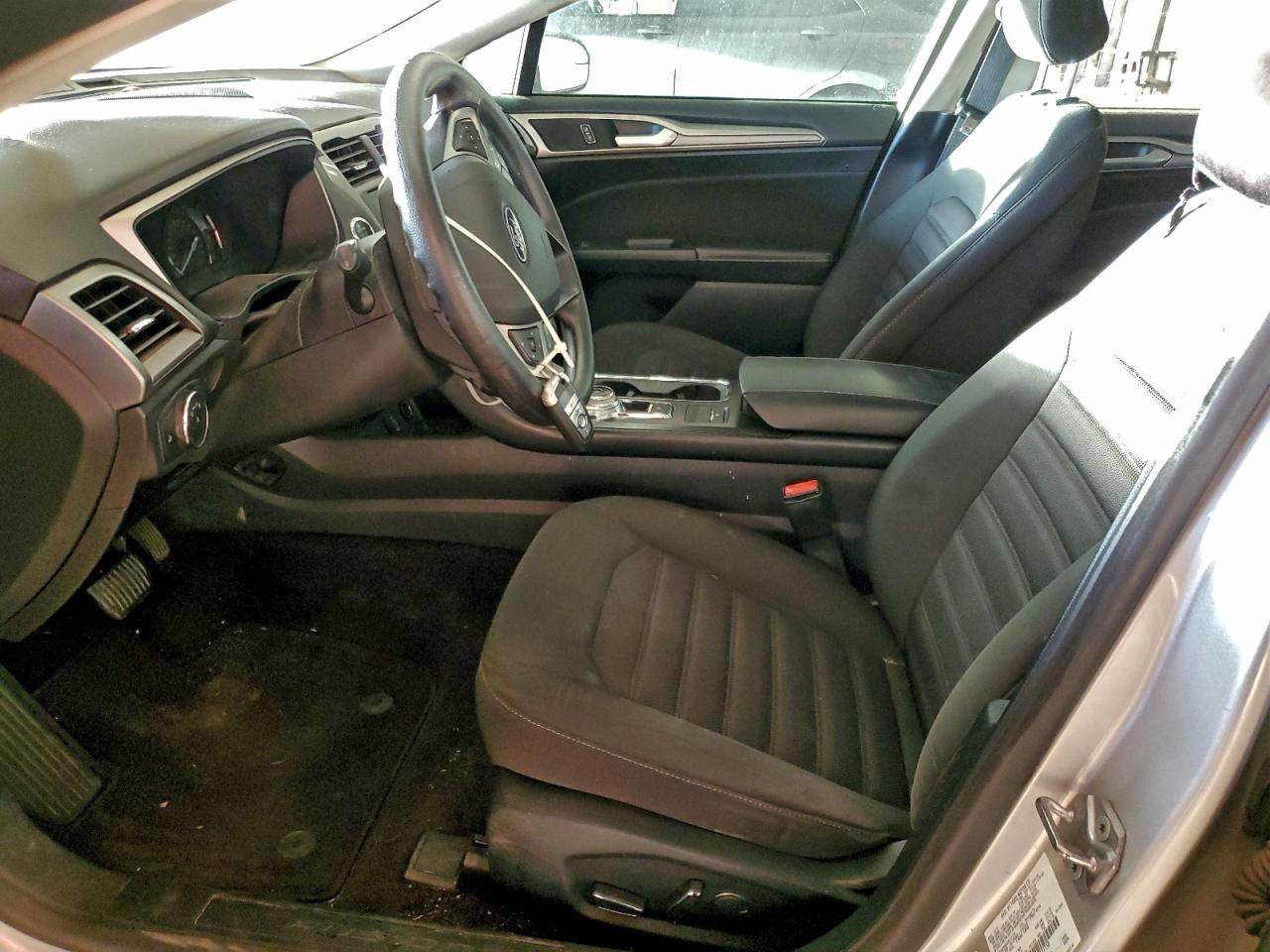 Ford Fusion Se Image 10