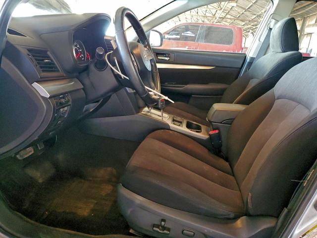 Subaru Outback 2.5i Premium Image 6