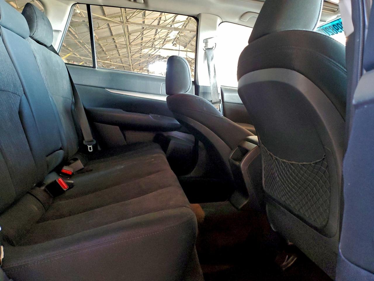 Subaru Outback 2.5i Premium Image 12