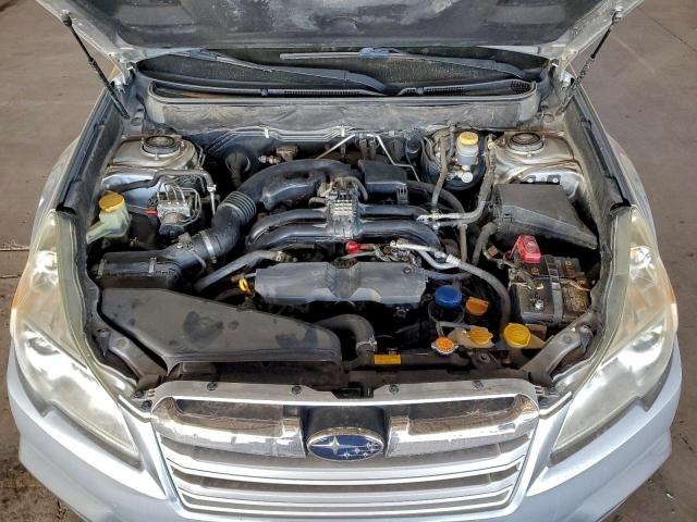 Subaru Outback 2.5i Premium Image 9