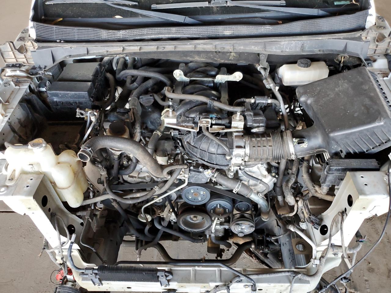 Nissan Titan Platinum Reserve Image 12