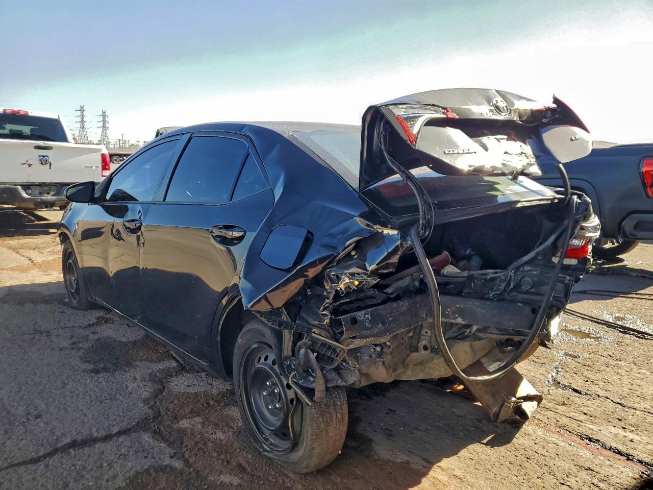 Toyota Corolla L Image 2