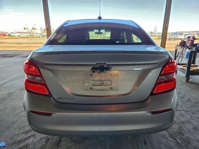 Chevrolet Sonic Ls Image 4