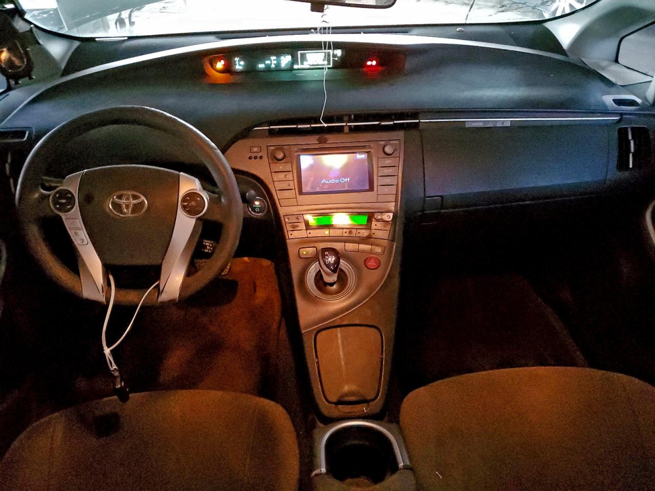 Toyota Prius Image 6