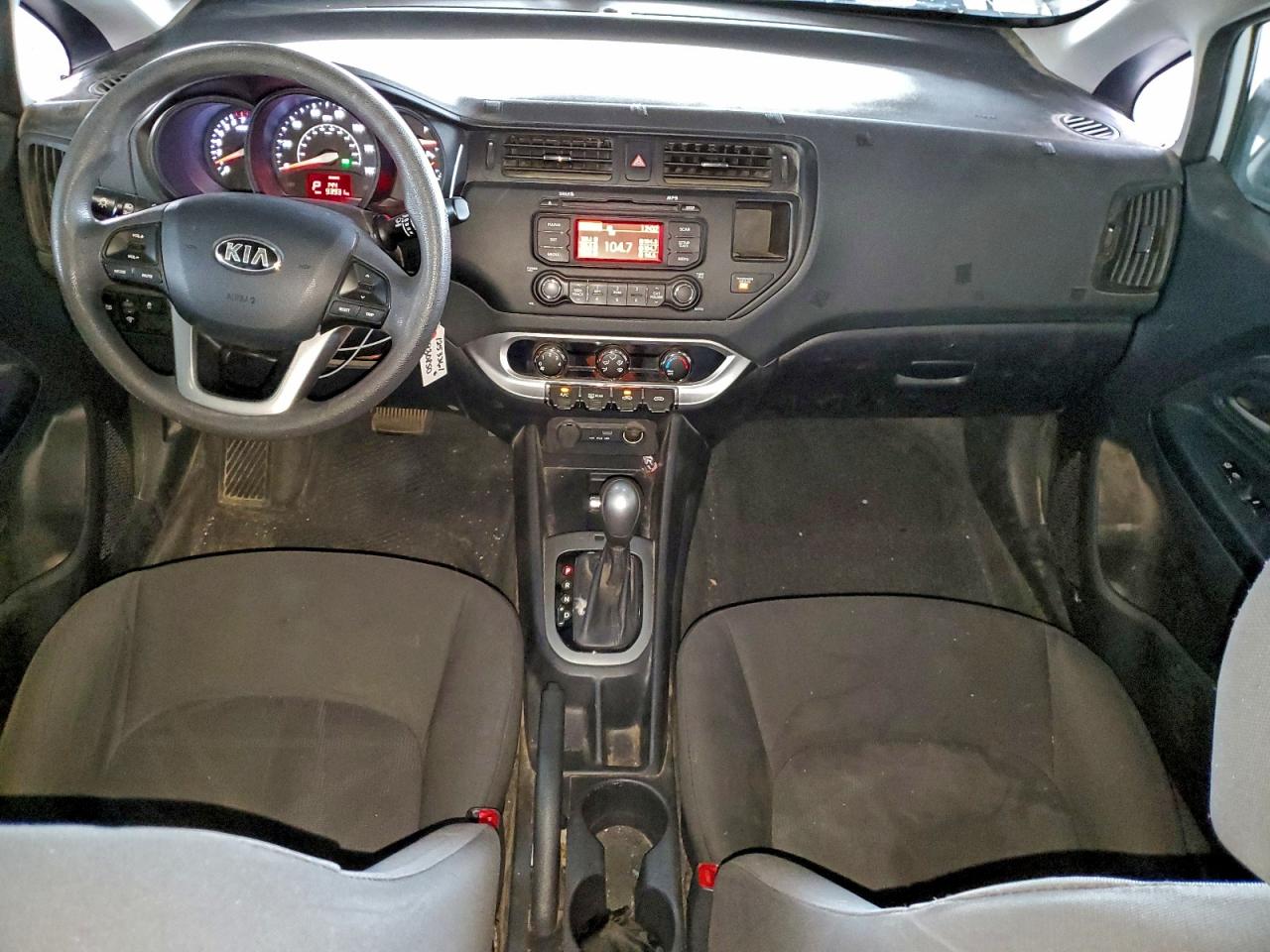Kia Rio Lx Image 8