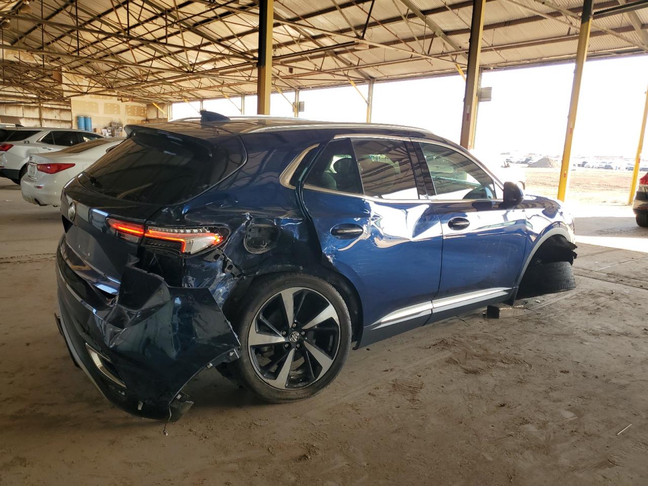 Buick Envision Essence Image 2