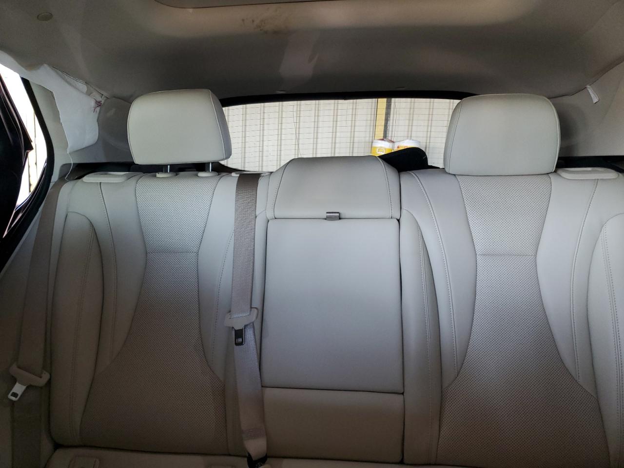 Buick Envision Essence Image 8