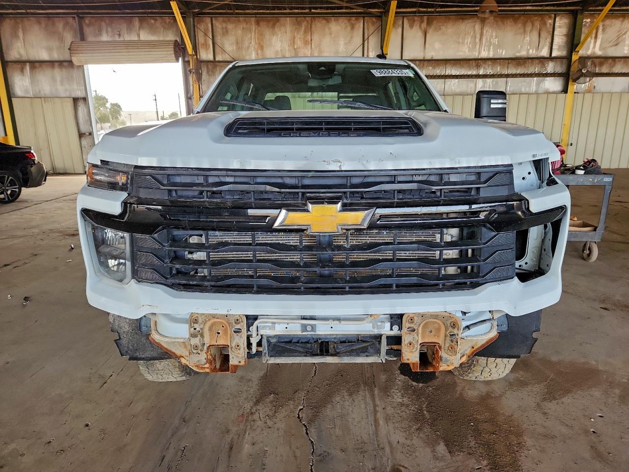 Chevrolet Silverado K2500 Heavy Duty Image 4